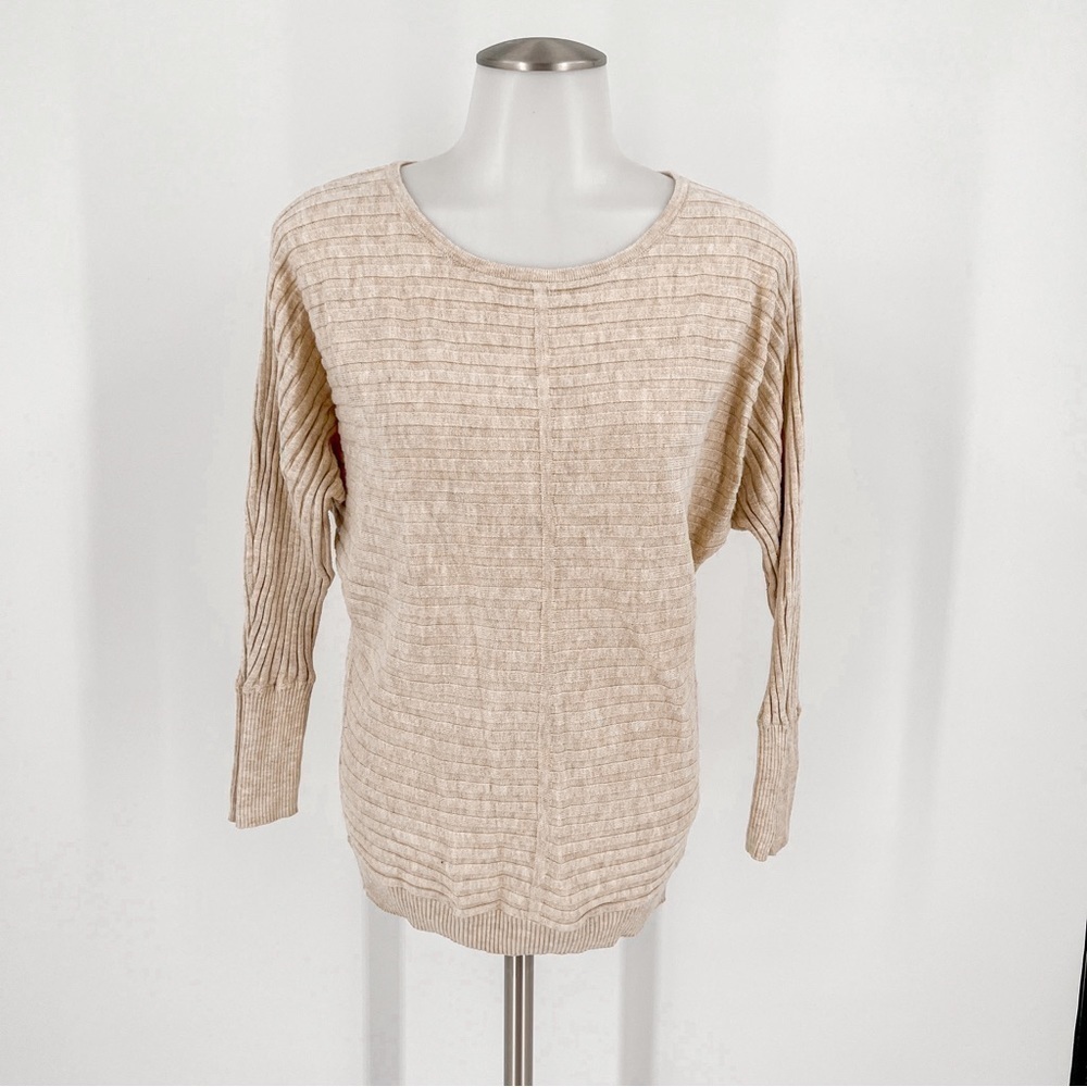 New York and Co beige pullover sweater